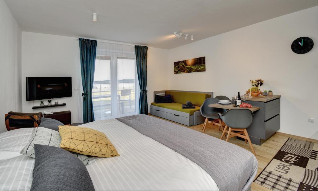 Apartman Lipno - Dve Zatoky 弗林布尔克 外观 照片